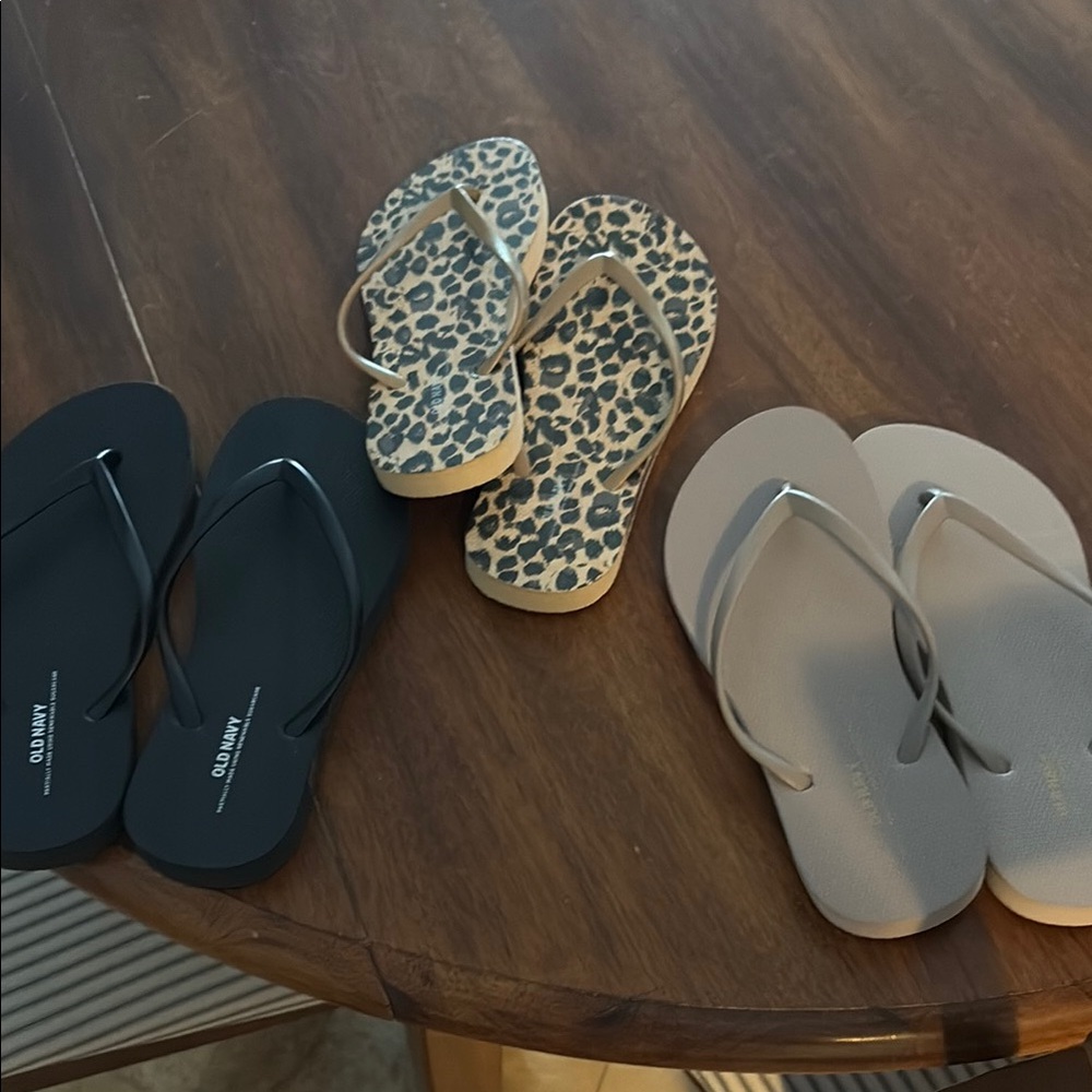 Old Navy Black and Brown Sandals Casual Summer Style